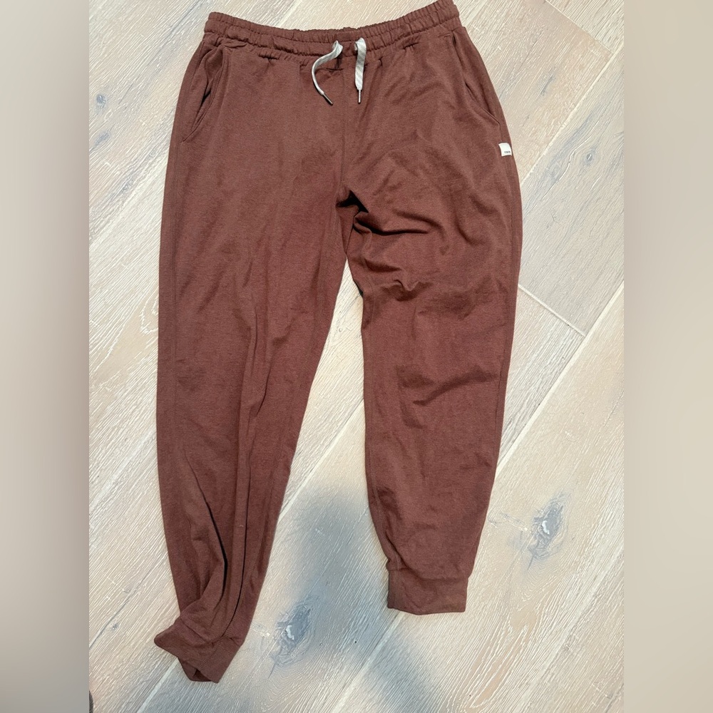 Vuori Women’s Chocolate Brown Joggers